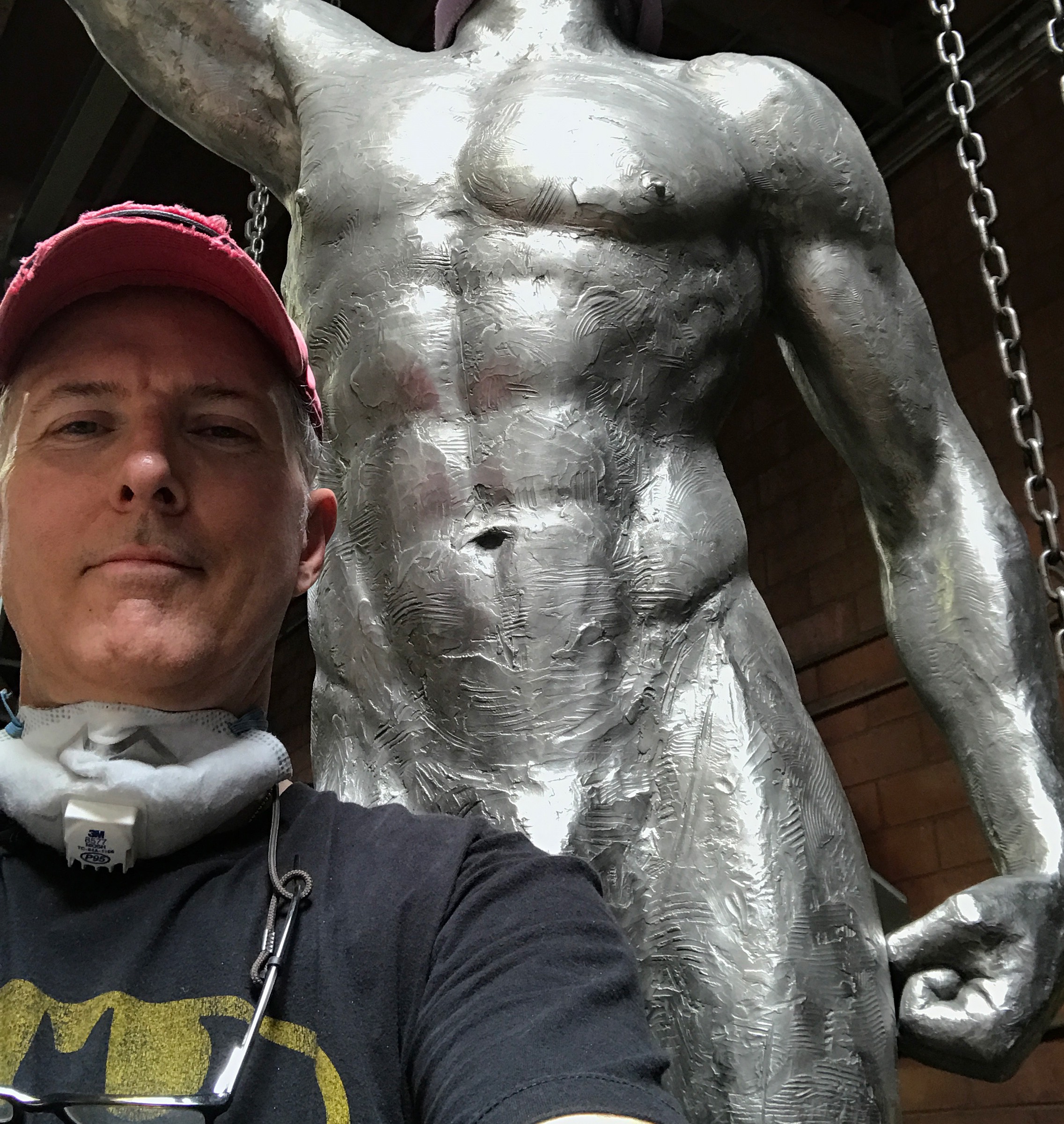 LAAC Mercury sculpture with Richard Becker at Foundry